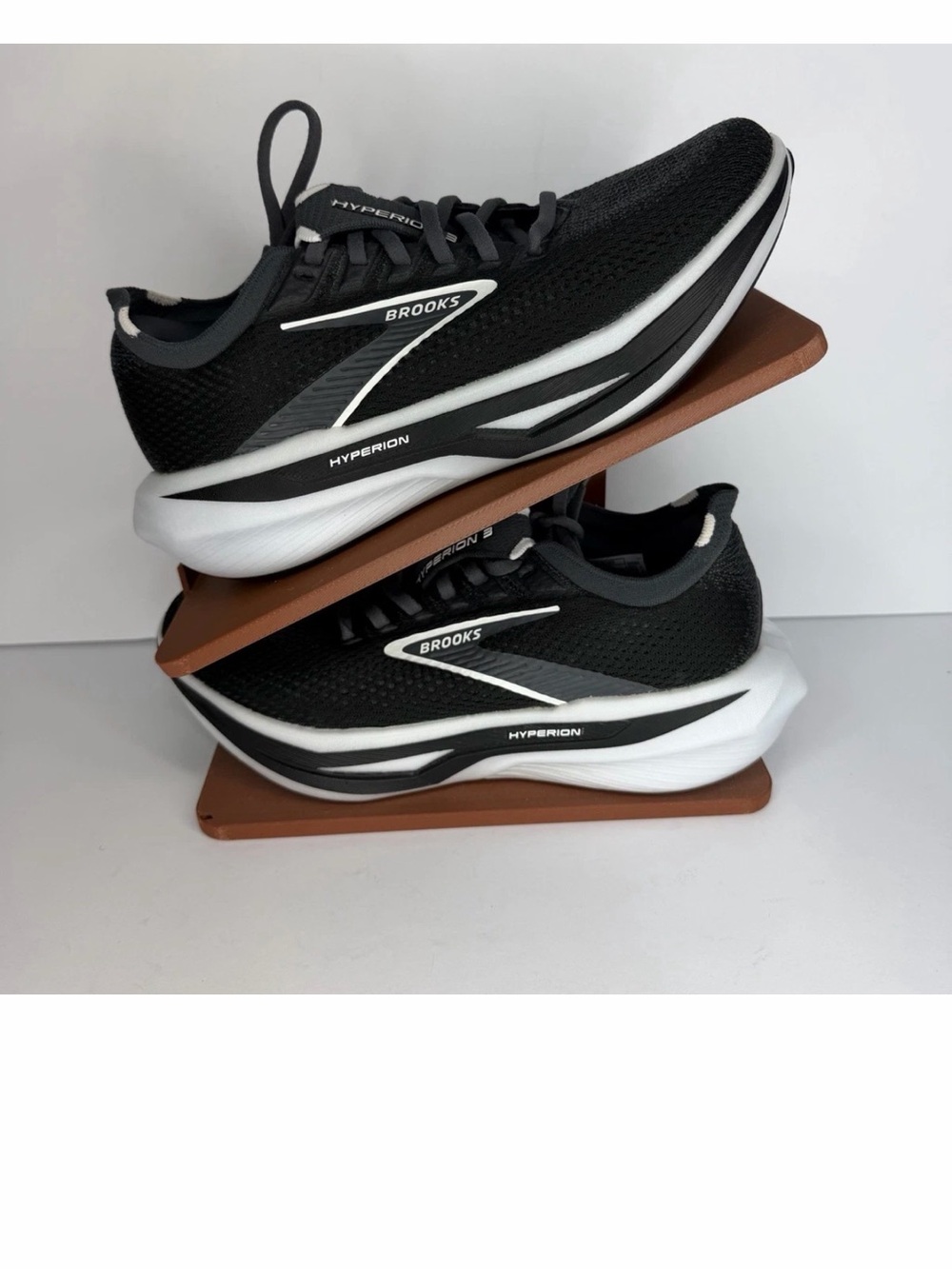 BROOKS Hyperion 3 Women Size 7.5 Black Gray Running Shoes Excellent Cond